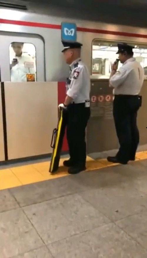 日本的肉体服务。,历史、现状与争议