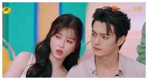 娱乐圈新恋情爆料,神秘情侣甜蜜互动引热议